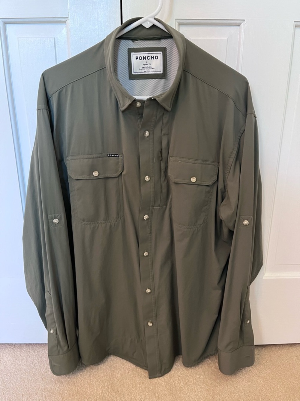 NWOT PONCHO OUTDOORS Men's Olive Green Casual Button-Down Shirt